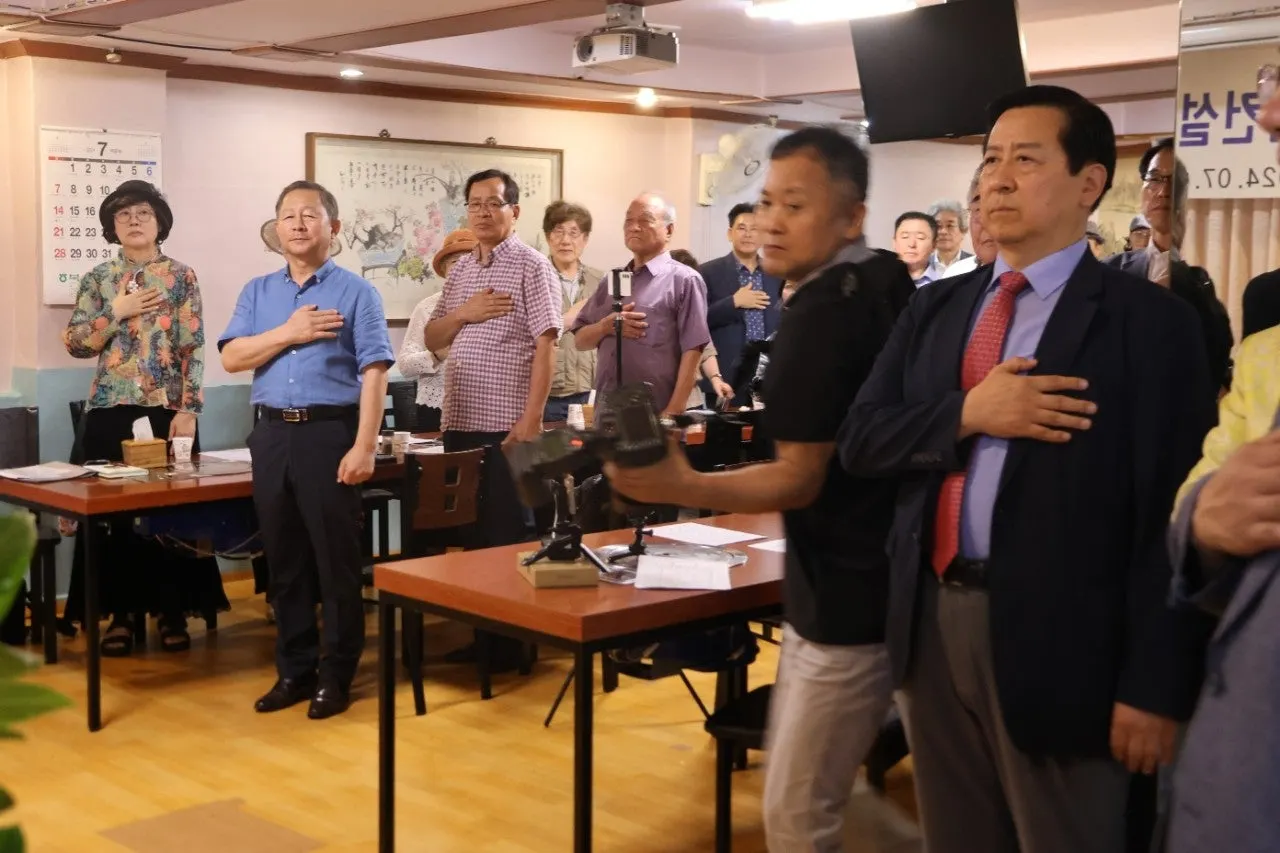 b_8h8Ud018svc64gagtcwjt7r_bs5d46.jpg?type=e1920_std