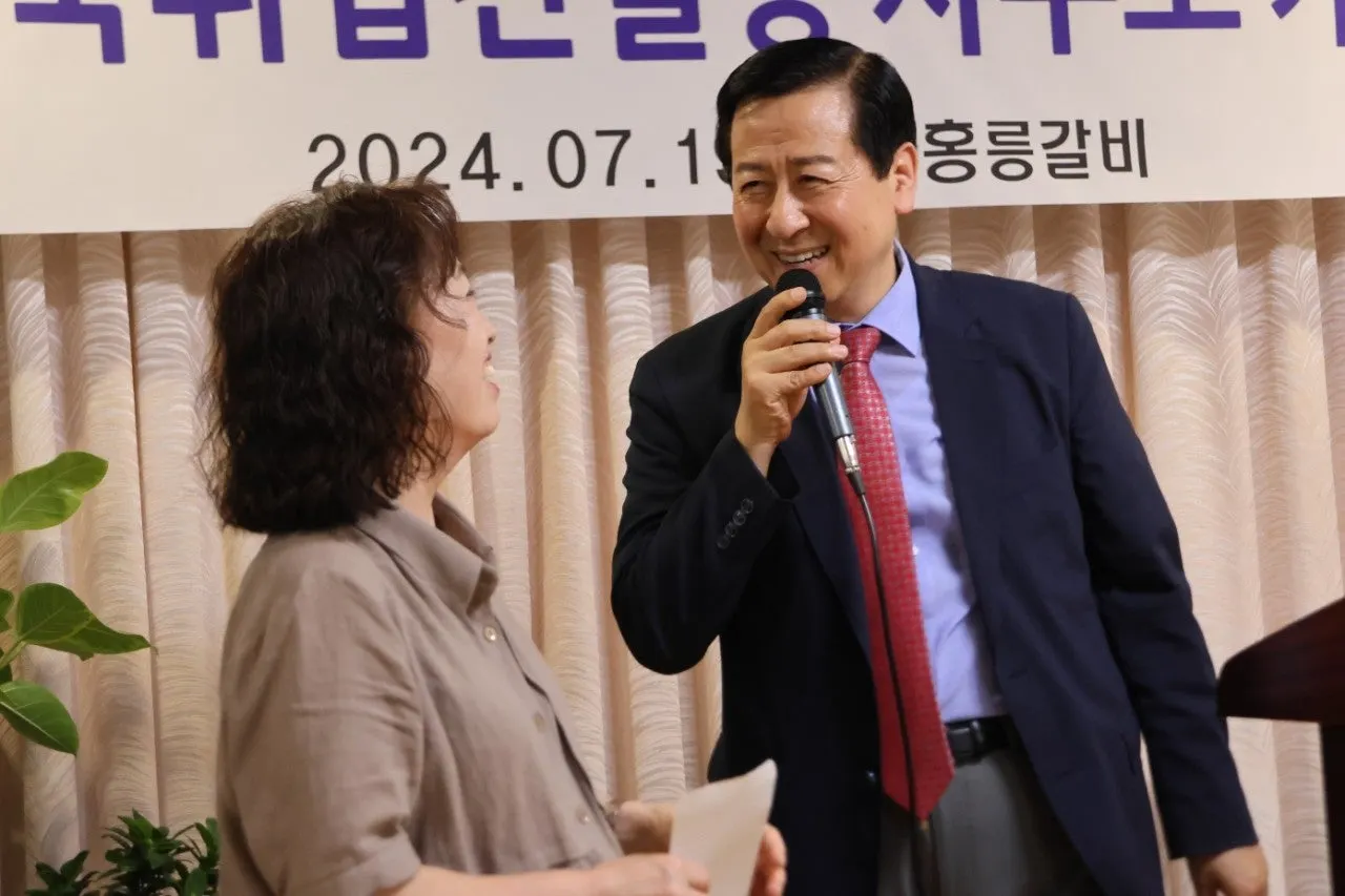 a_gh3Ud018svc1304co7a81zpc_bs5d46.jpg?type=e1920_std