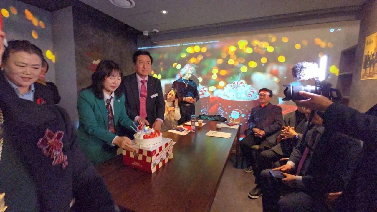 f_4ejUd018svco8adq8g2avyk_bs5d46.jpg?type=e1920_std