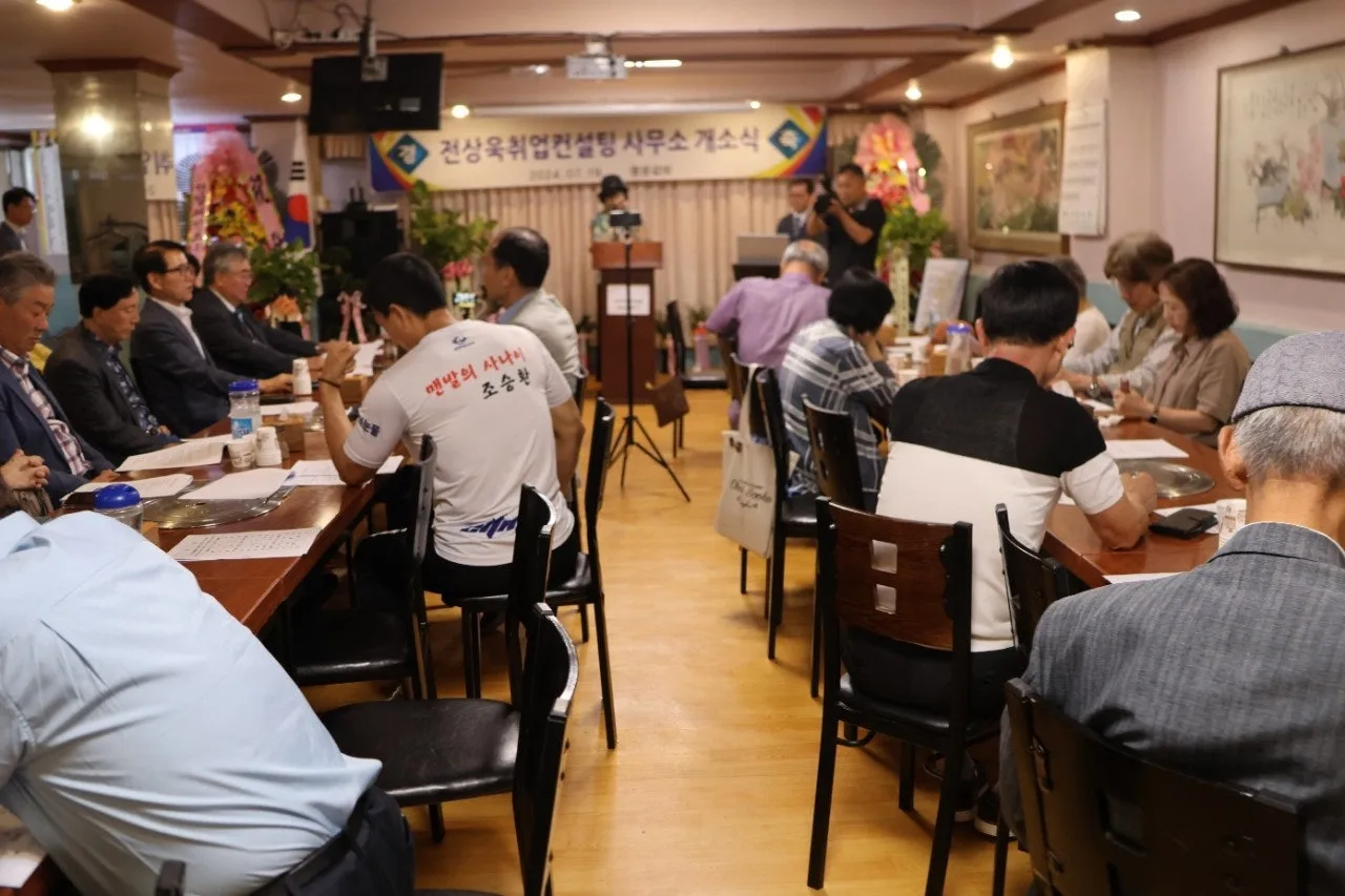 b_5h8Ud018svc1u82q2d5fkrb9_bs5d46.jpg?type=e1920_std