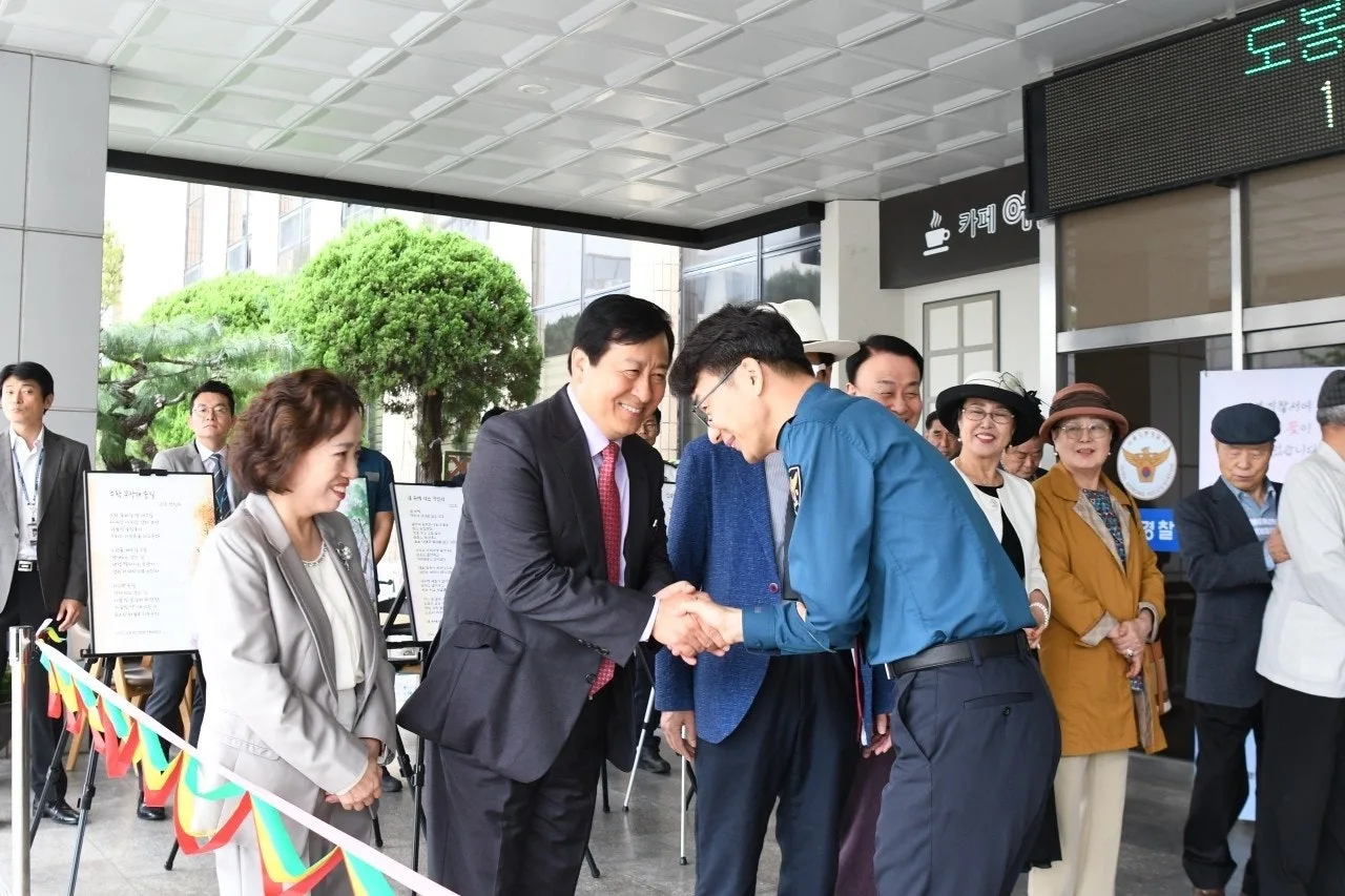 a_2heUd018svc19b4kw86xgh1_bs5d46.jpg?type=e1920_std