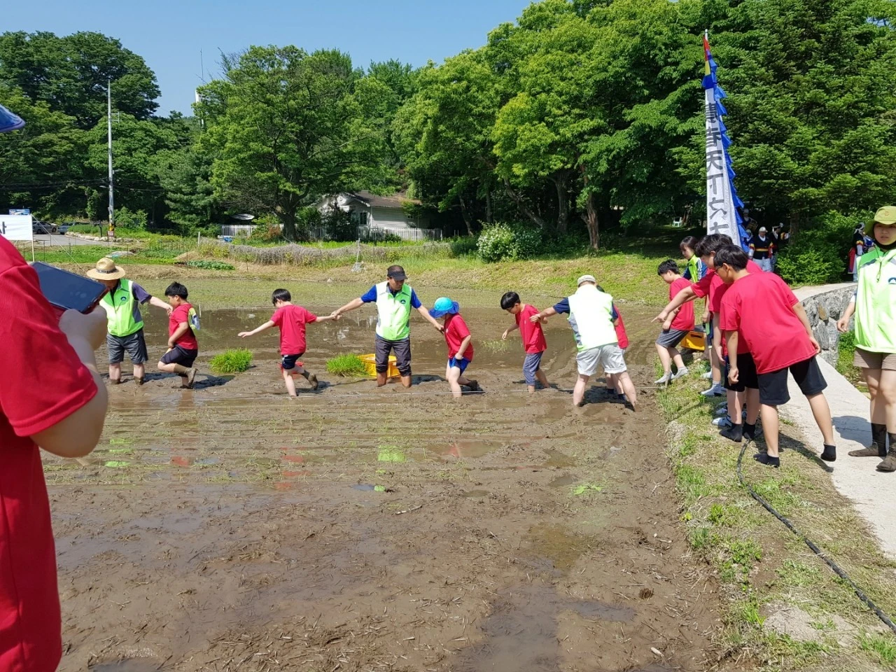 b_i15Ud018svc1i4wu5da0r1nb_bs5d46.jpg?type=e1920_std