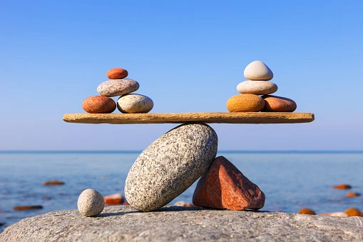 symbolic-scales-of-the-stones-against-the-sea-pros-and-cons-concept.jpg?b=1&s=170667a&w=0&k=20&c=EElebSWZ6w1tnwNjMWcgS16CL01b70DryF89Pe3sLpk=