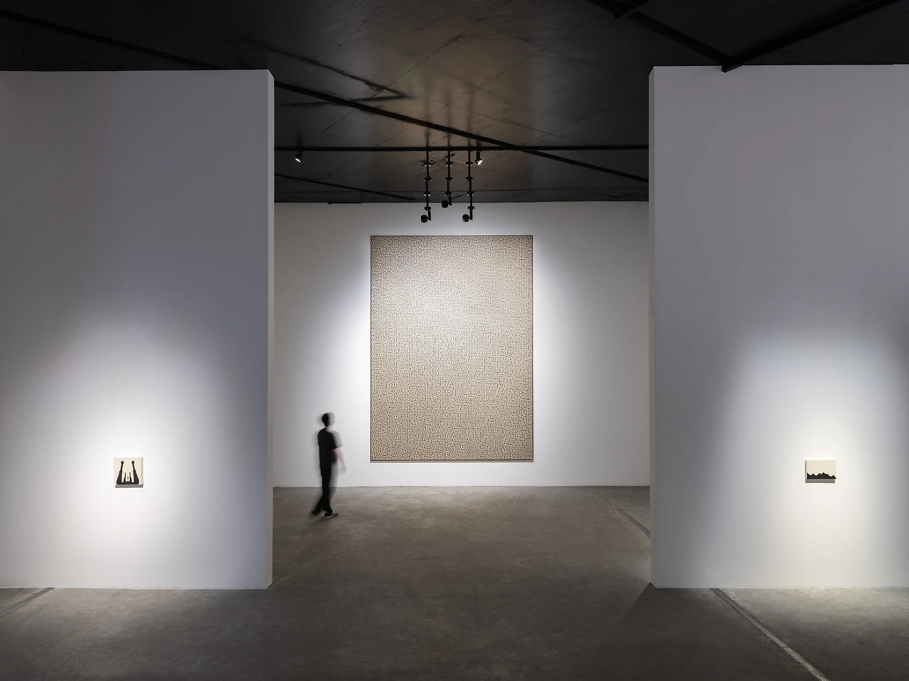 02 바위가 되는 법, 2023. 전시 전경. 제공 리움미술관. ⓒ김범. 촬영 이의록, 최요한..jpeg