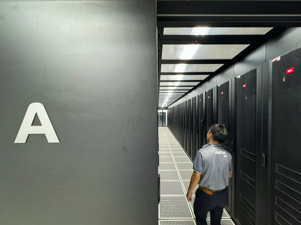 Trung-tam-du-lieu-Datacenter-V-8841-7589-1766659396.jpg?w=1020&h=0&q=100&dpr=1&fit=crop&s=xrUtzo1s-WAr9HAINPwAWQ