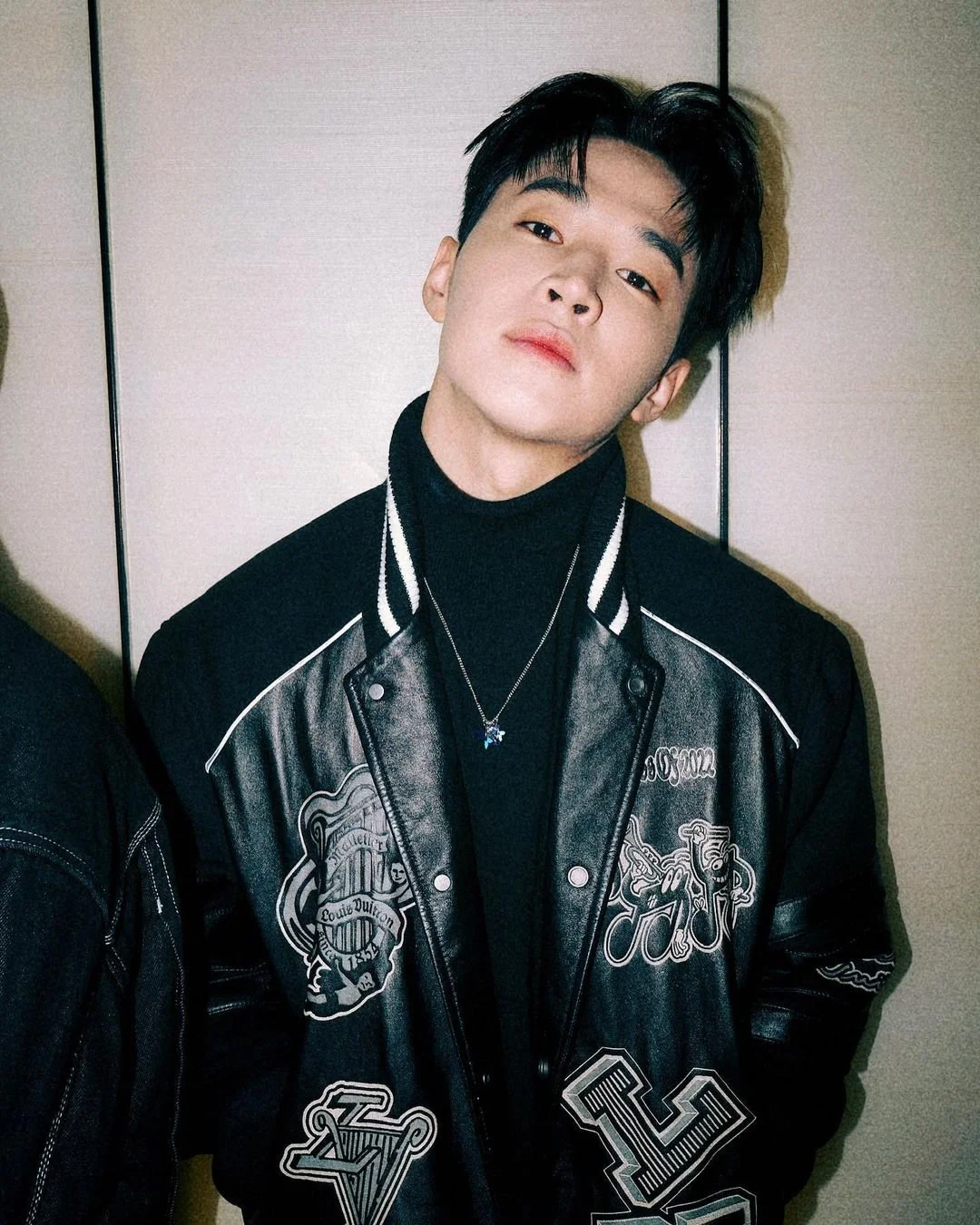 2.varsity_styling.jpg?typew1200