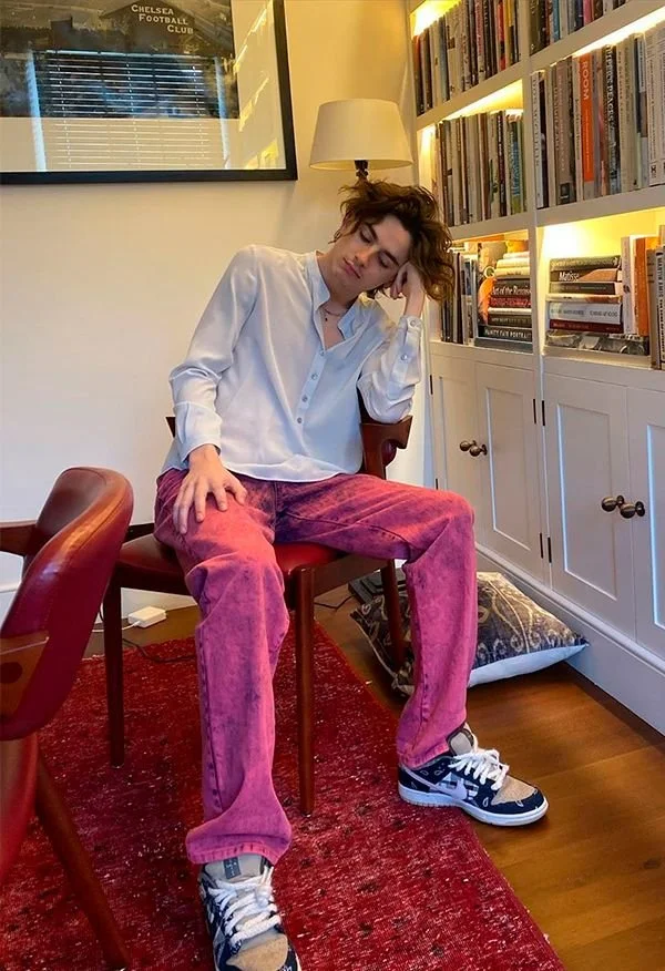 8_looks_que_eu_quero_%28e_vou%29_roubar_do_Timoth%C3%A9e_Chalamet_%C2%BB_STEAL_THE_LOOK.jpg?type=w1200