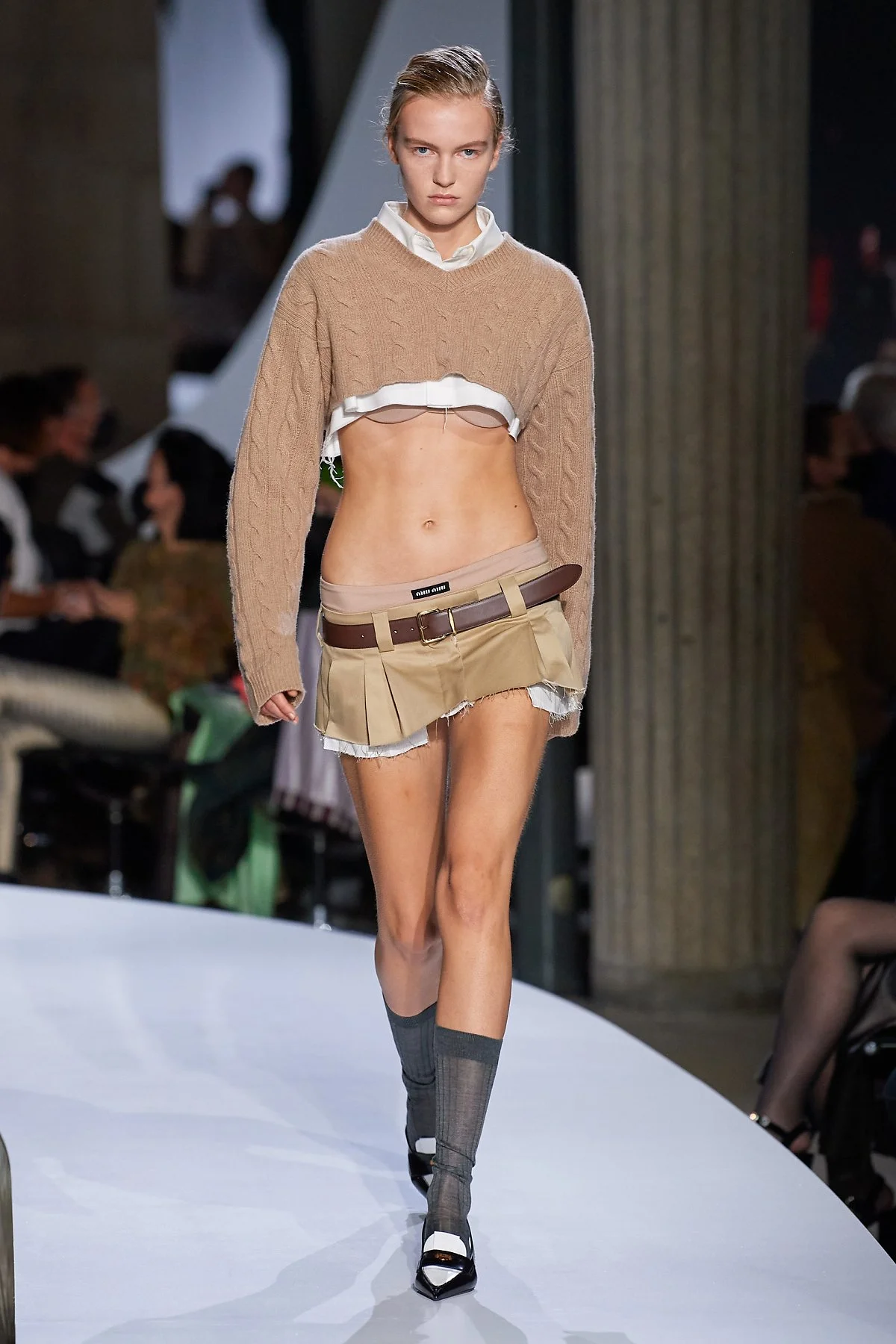 MiuMiu_Spring_22_%283%29.jpg?type=w1200