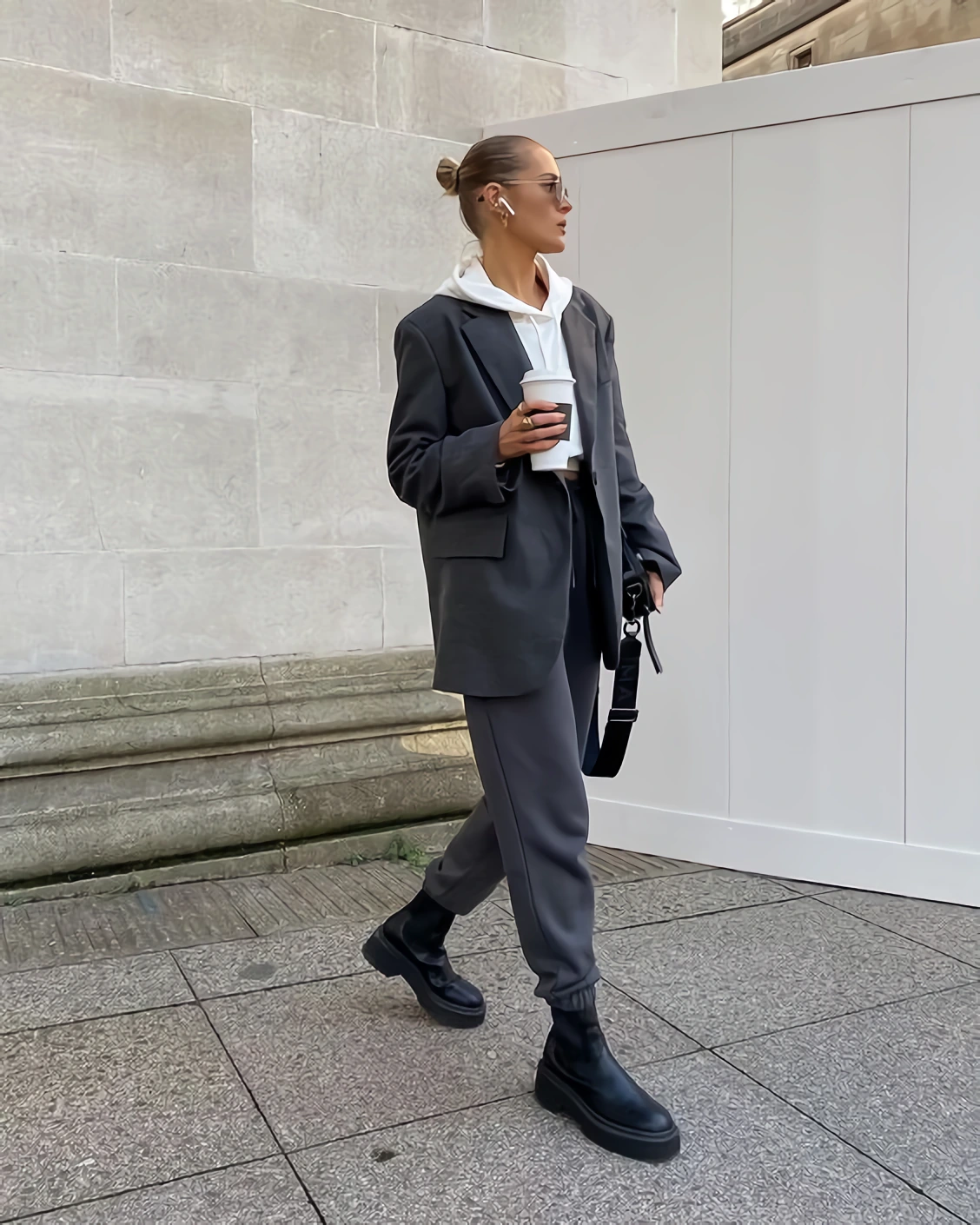 cache_933b4bfe-6498-4c19-cc72-d7596b919528.png?type=w1200