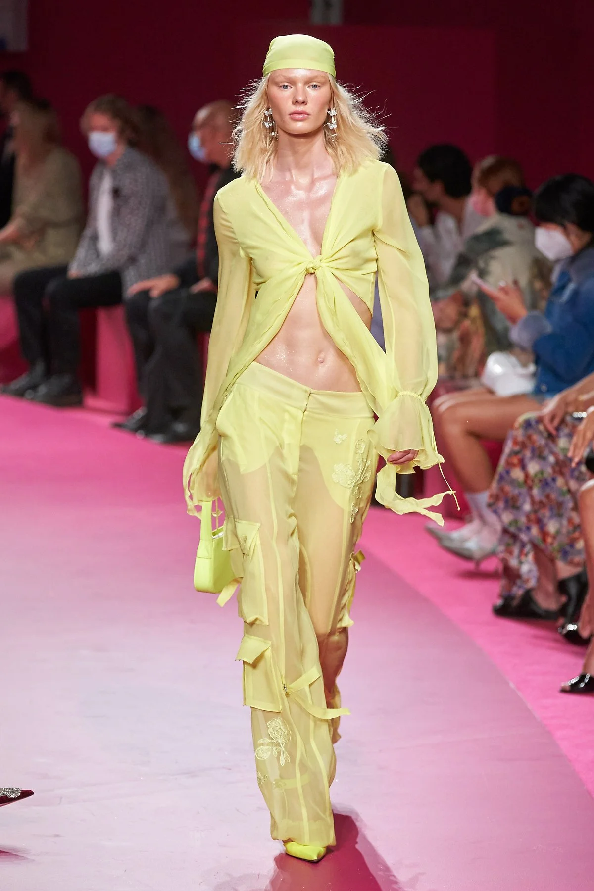 00027-Blumarine-Spring-22-RTW-MIlan-credit-gorunway.jpg?type=w1200