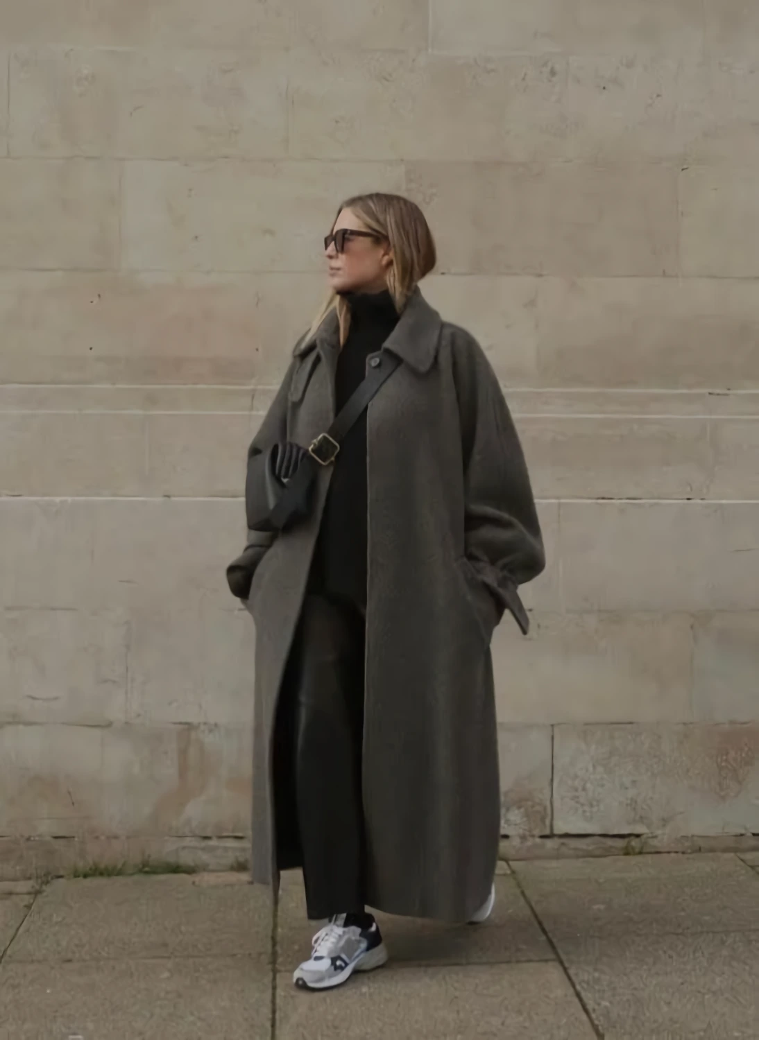 1.leather_pants_styling.png?typew1200