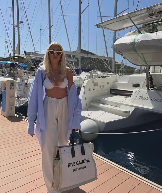 %ED%8C%AC%EC%B8%A04.png?type=w1200