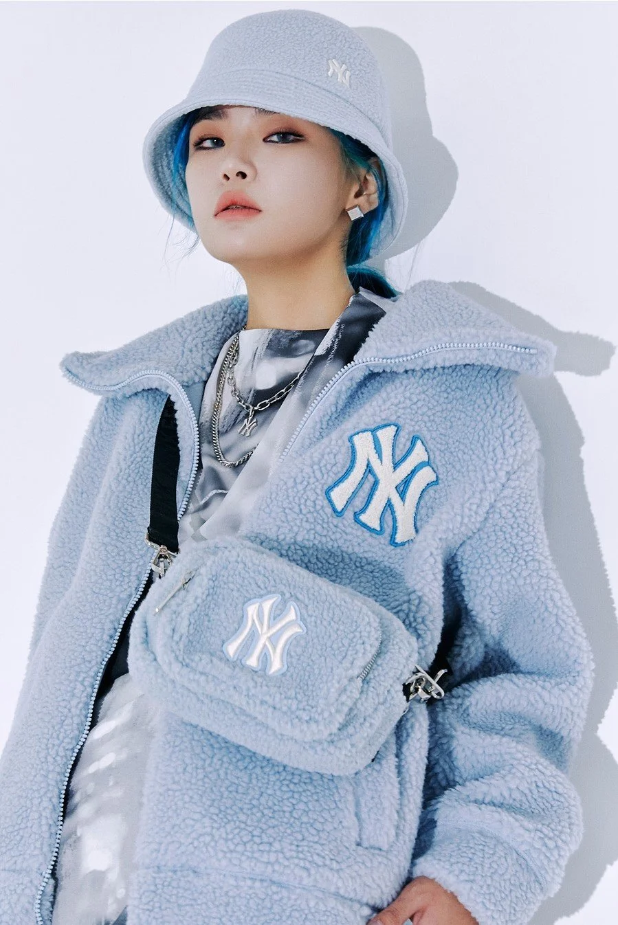 3AHTFHU16-50BLL-md1.jpg?type=w1200