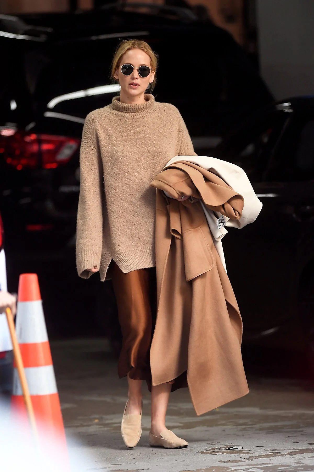 JenniferLawrence2-vogueint-27Nov19-Splash.jpg?type=w1200