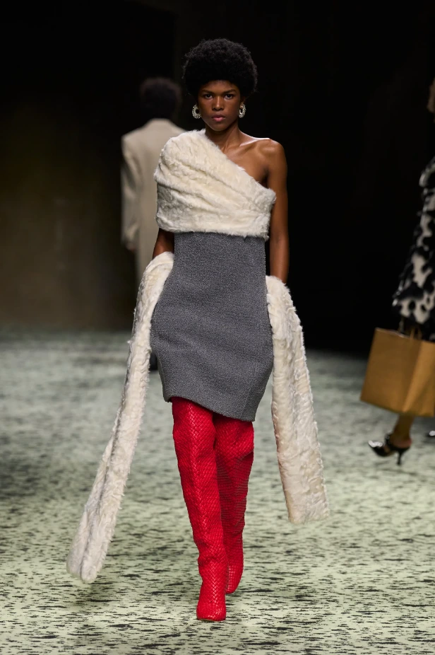 %EB%A0%88%EB%93%9C%28%EB%B3%B4%ED%85%8C%EA%B0%80%EB%B2%A0%EB%84%A4%ED%83%802%29.png?type=w1200