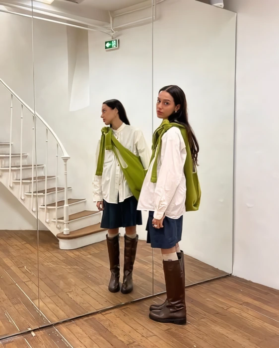 3.bermuda_pants1.png?type=w1200