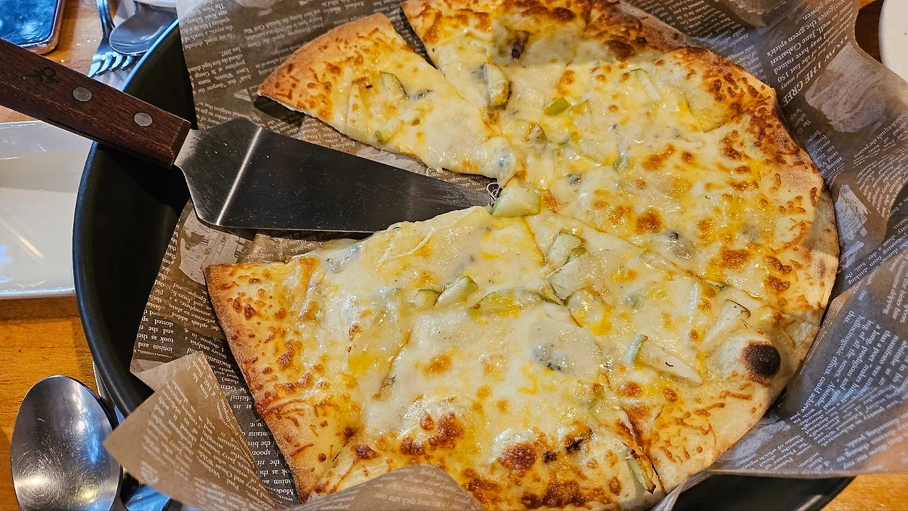 KakaoTalk_20230923_090110795_06.jpg?type=w1600