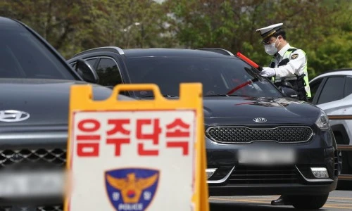 ?src=%22https%3A%2F%2Fdimg1.donga.com%2Fwps%2FNEWS%2FIMAGE%2F2024%2F05%2F26%2F125121857.1.jpg%22&type=ff500_300