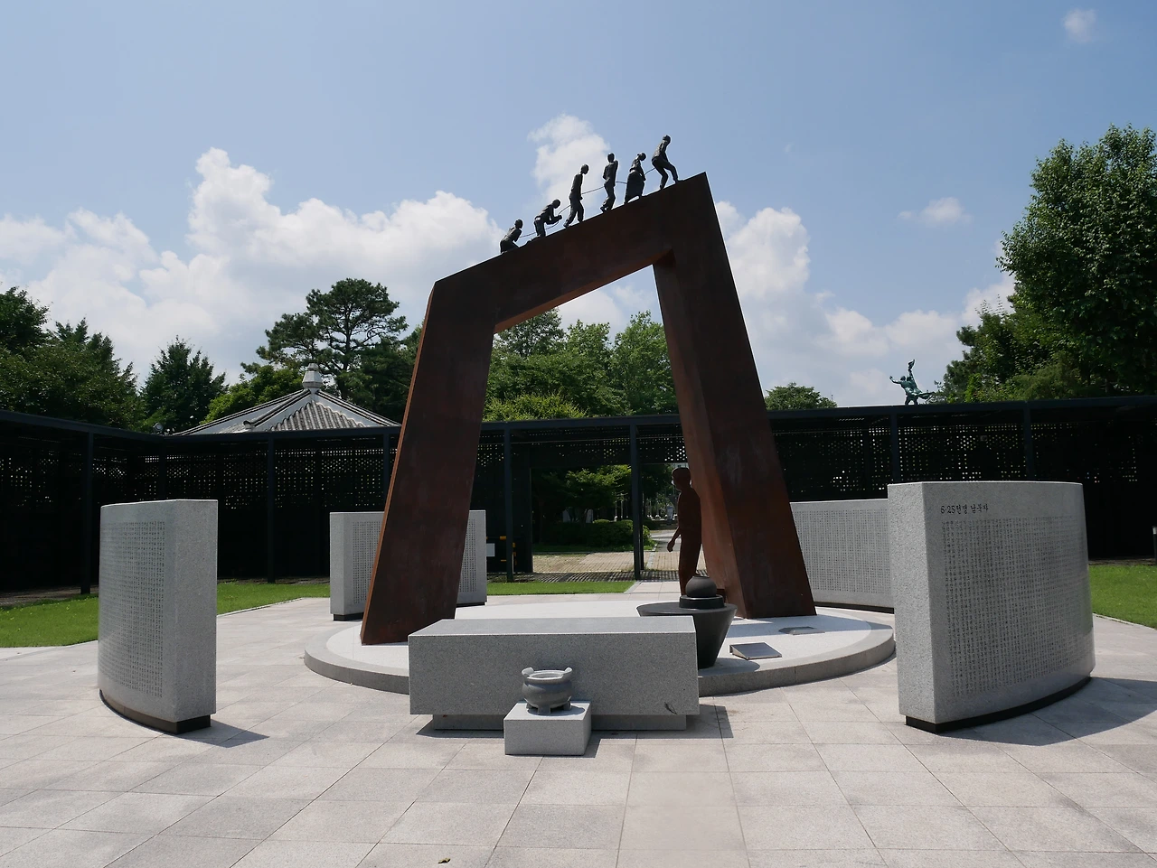 07_납북자기념관.JPG