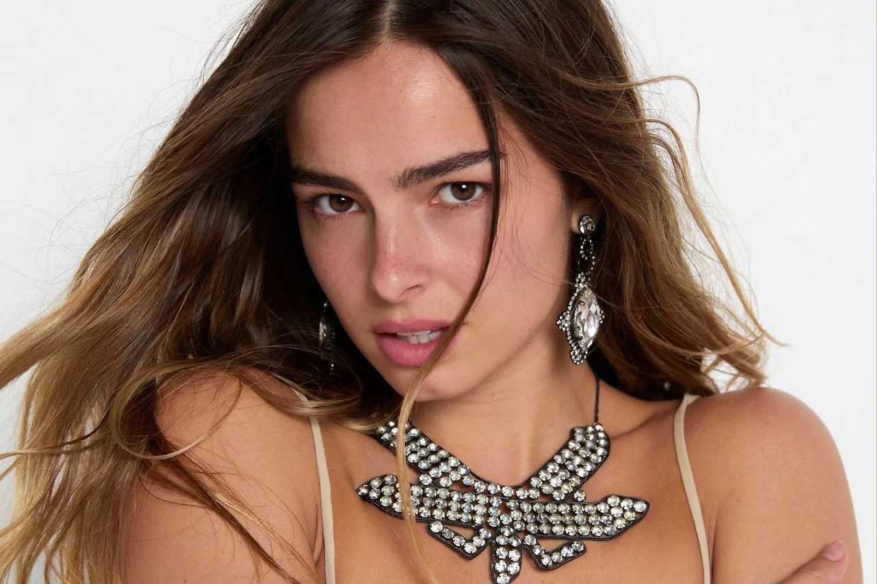 addison-rae-diet-pepsi-single.jpg?w=1581&h=1054&crop=1