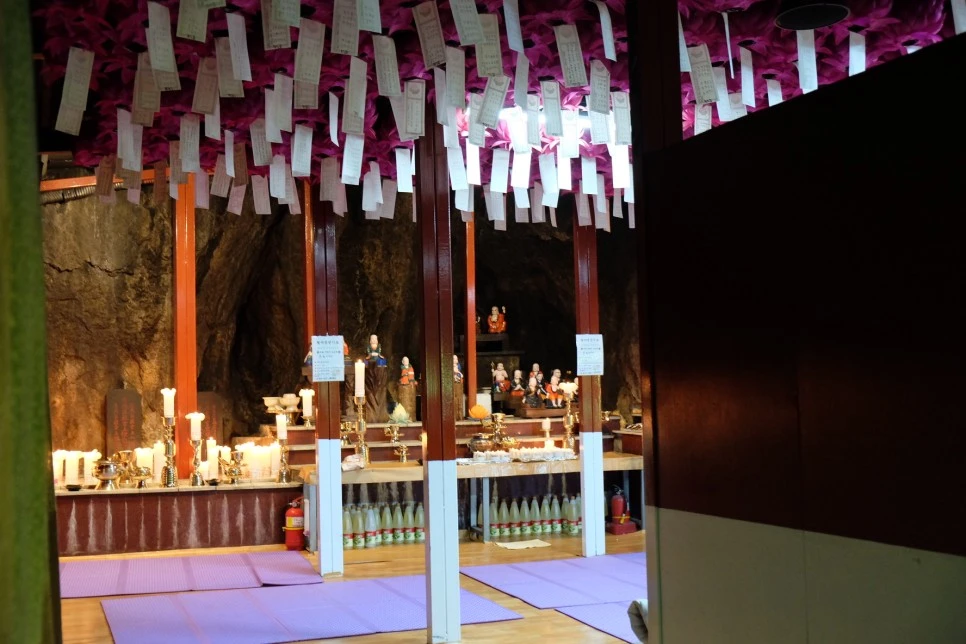 %EA%B3%A8%EB%A8%B8%EB%A6%AC%EC%98%A4%EB%A6%84_%EC%84%9D%EA%B5%B4%EC%95%94_%EB%82%B4%EB%B6%80_2.JPG?type=w966