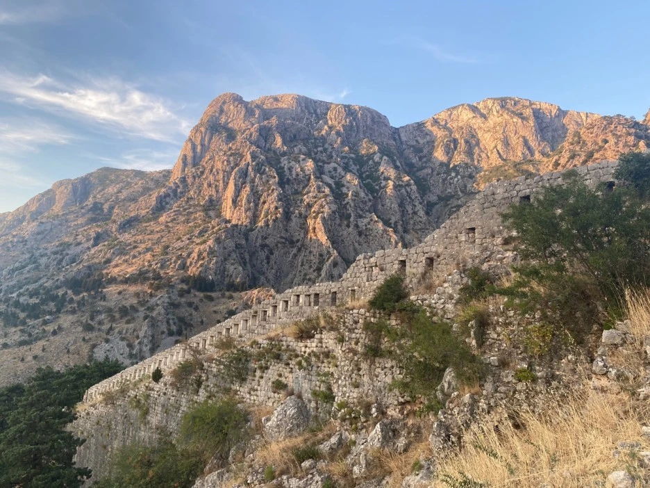 6._%EB%AA%AC%ED%85%8C%EB%84%A4%EA%B7%B8%EB%A1%9C_1_(2).jpg?type=w1