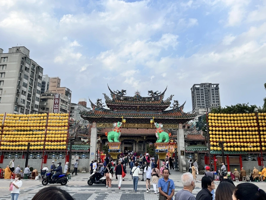 IMG_3329.JPG?type=w966