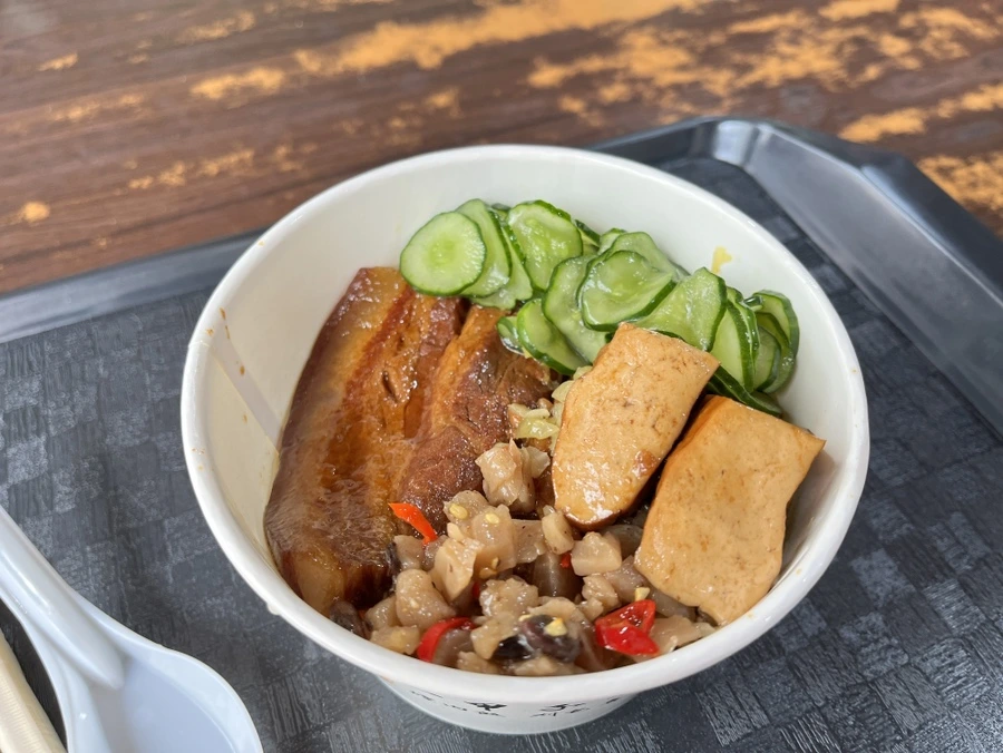 IMG_3453.JPG?type=w966