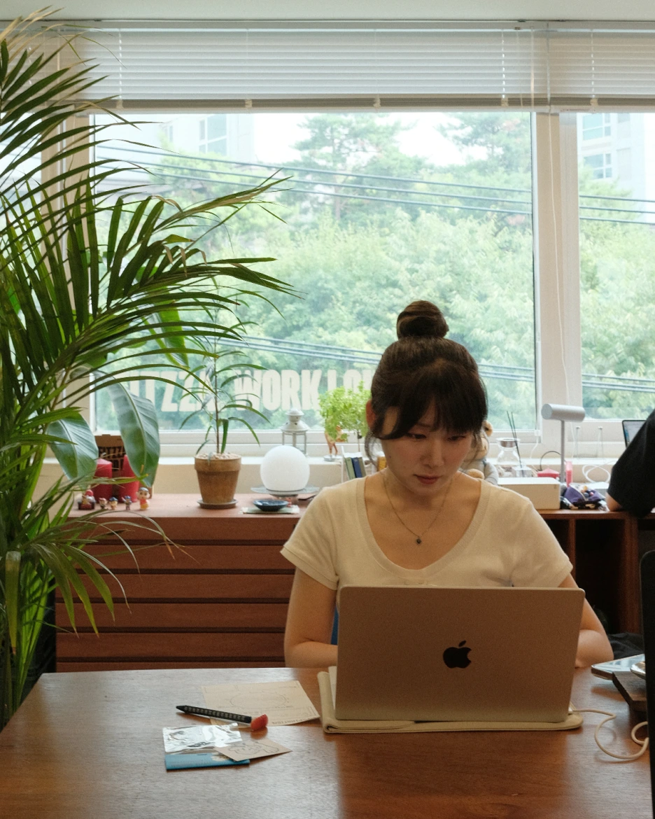 %EC%9D%B8%ED%84%B0%EB%B7%B01.png?type=w1