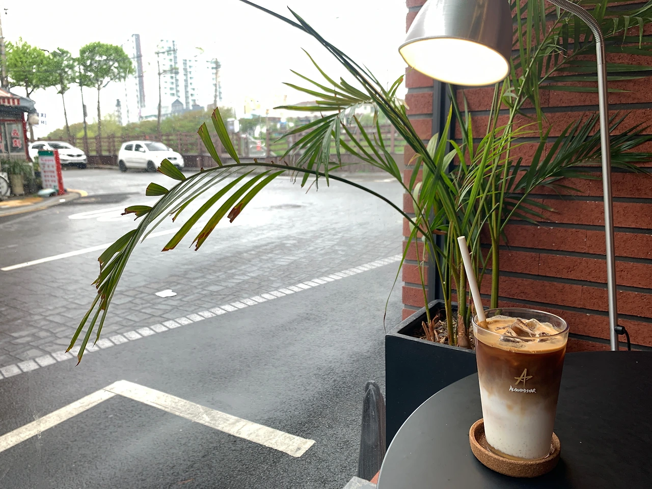 카카오 브런치스토리 인성 서울 은평 불광동 알키미스타 카페.JPG