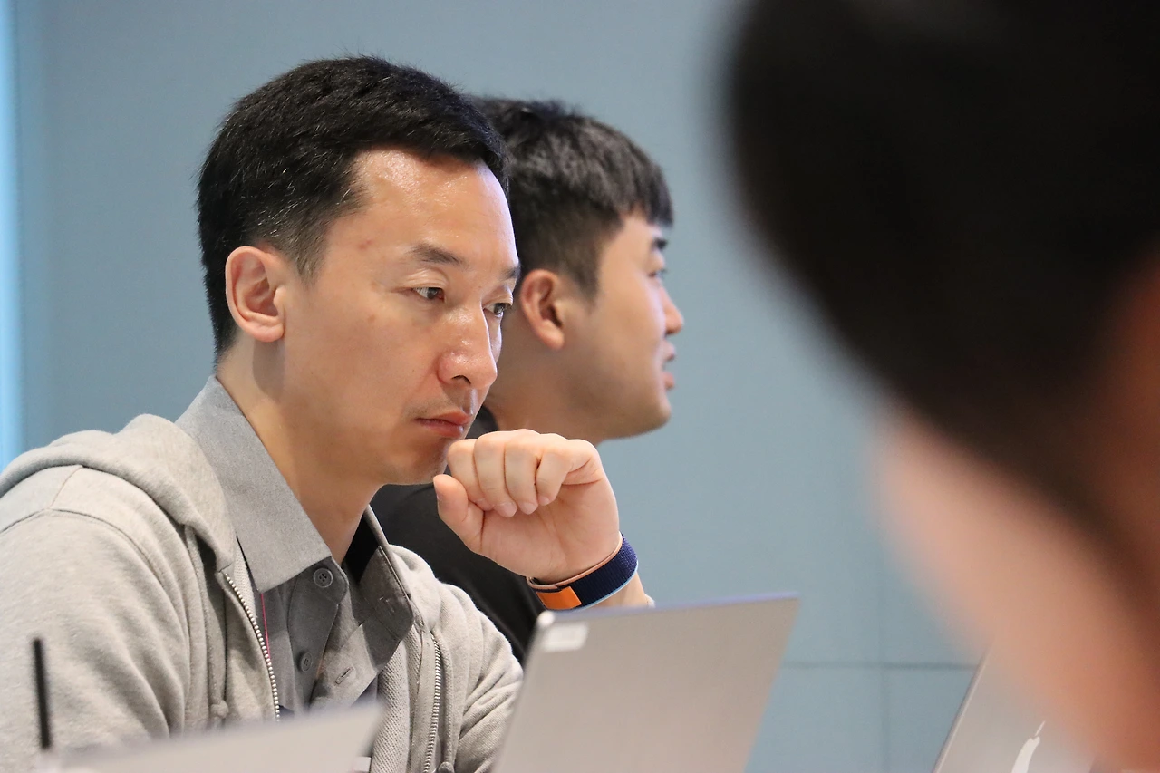 배리 옆모습2.JPG