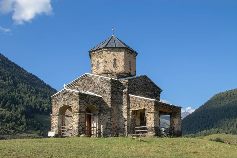 aleko-kezevadze-YG6-KbXqle8-unsplash_1.png?type=w1