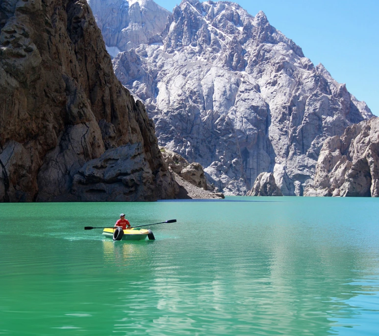 Kel-Suu-Lake-3_3.png?type=w773