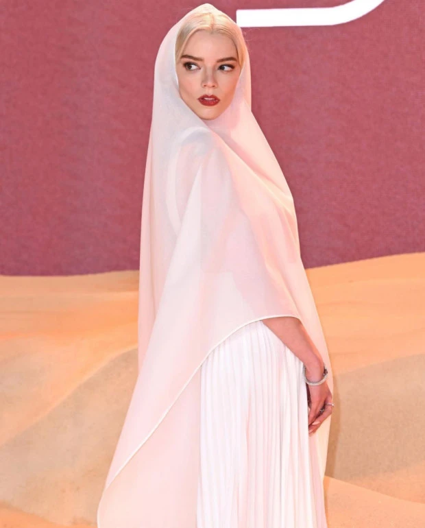 %EB%93%84_%EC%95%88%EC%95%BC%ED%85%8C%EC%9D%BC%EB%9F%AC%EC%A1%B0%EC%9D%B4.jpg?type=w773