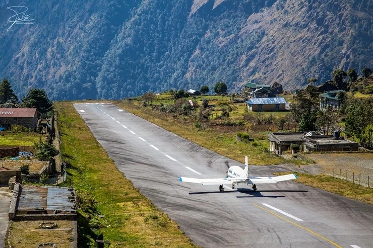 lukla.jpg?type=w1600