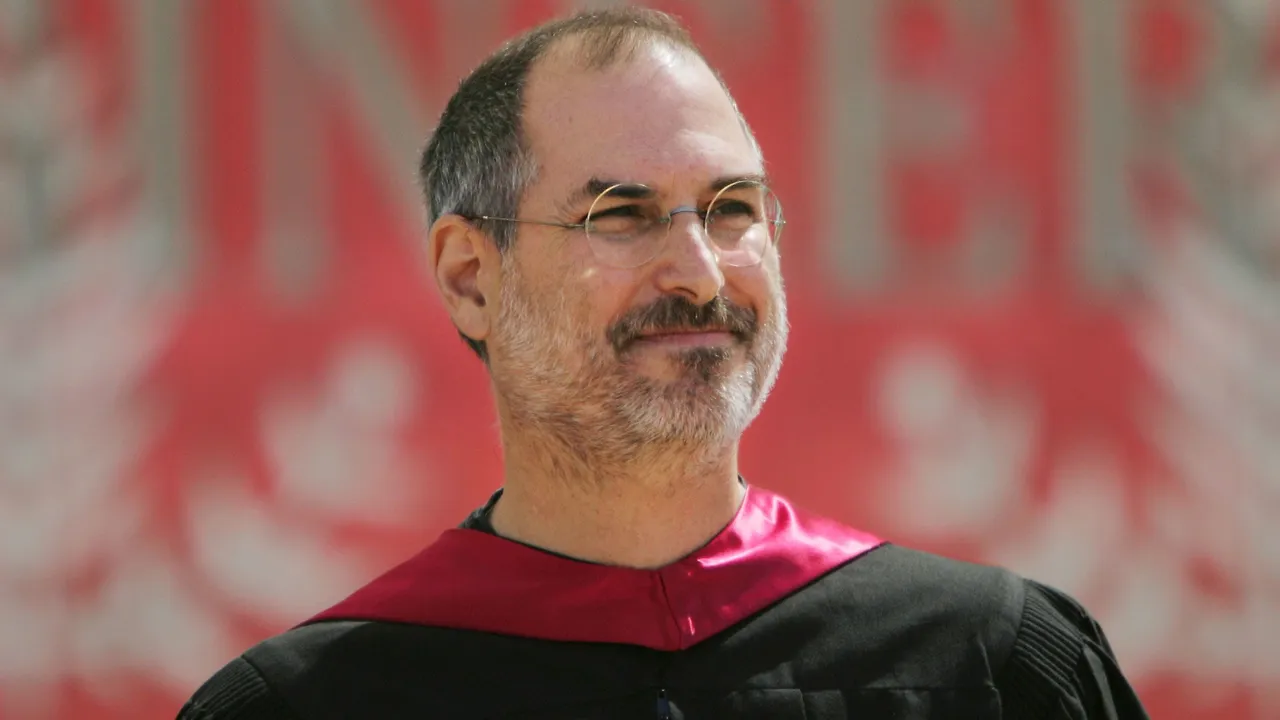 210604095428-01-steve-jobs-2005-commencement-speech.jpg?q=w_2352,h_1323,x_0,y_0,c_fill