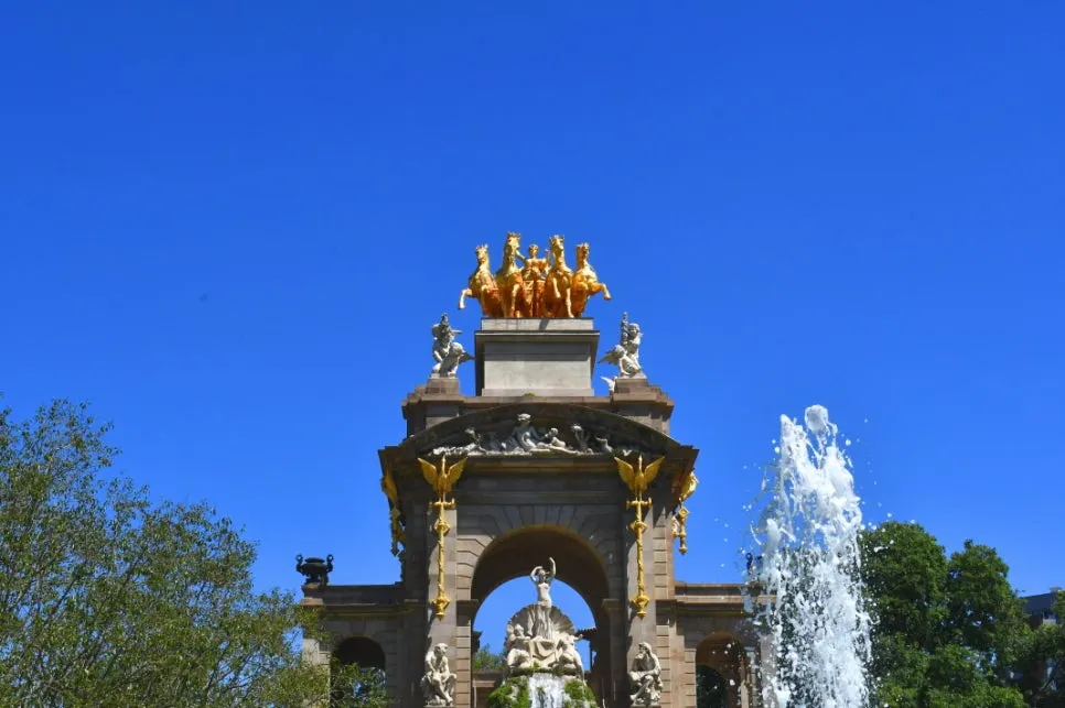 DSC_8652.JPG?type=w966