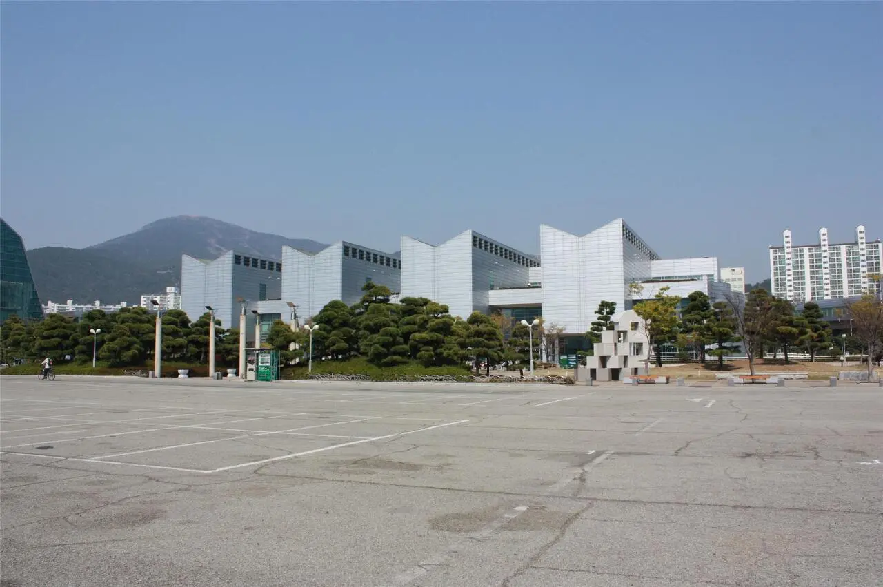 ac614c2c8cb80cf217229a89491d622a3797aec1