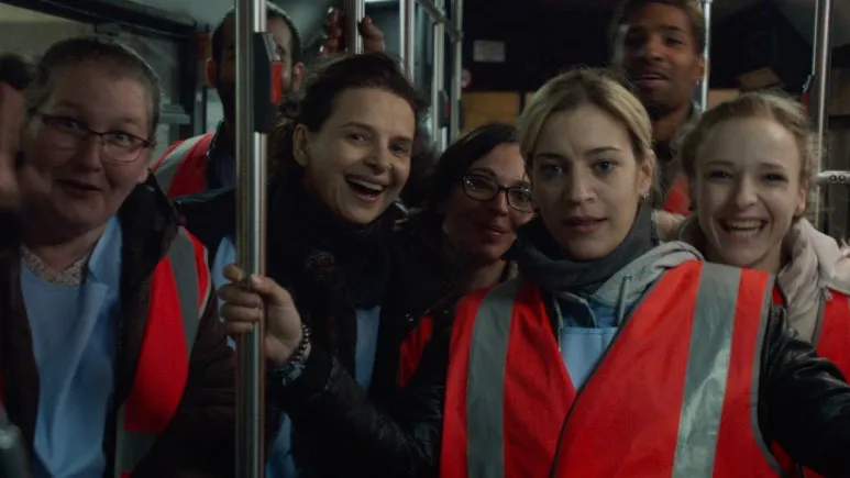 %EB%91%90_%EC%84%B8%EA%B3%84_%EC%82%AC%EC%9D%B4%EC%97%90%EC%84%9C.jpg?type=w773