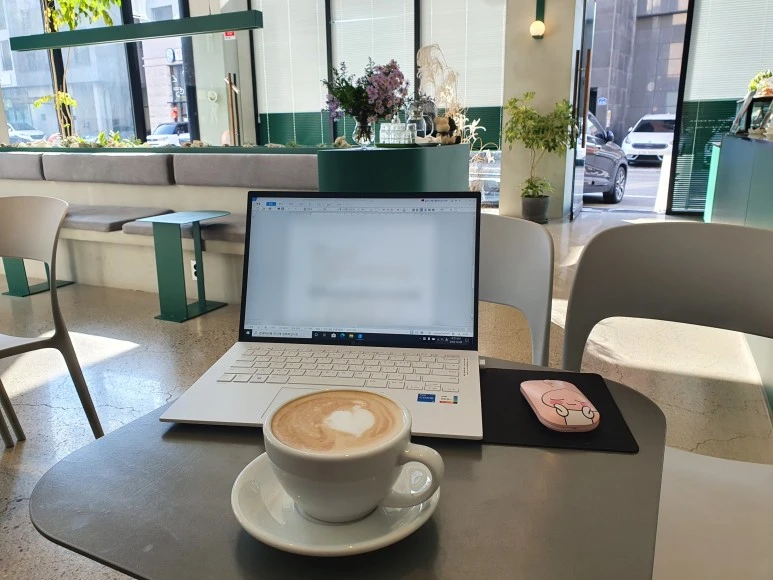 SE-3df35276-7a47-4b6f-86ba-450007d3fc1a.jpg?typew773