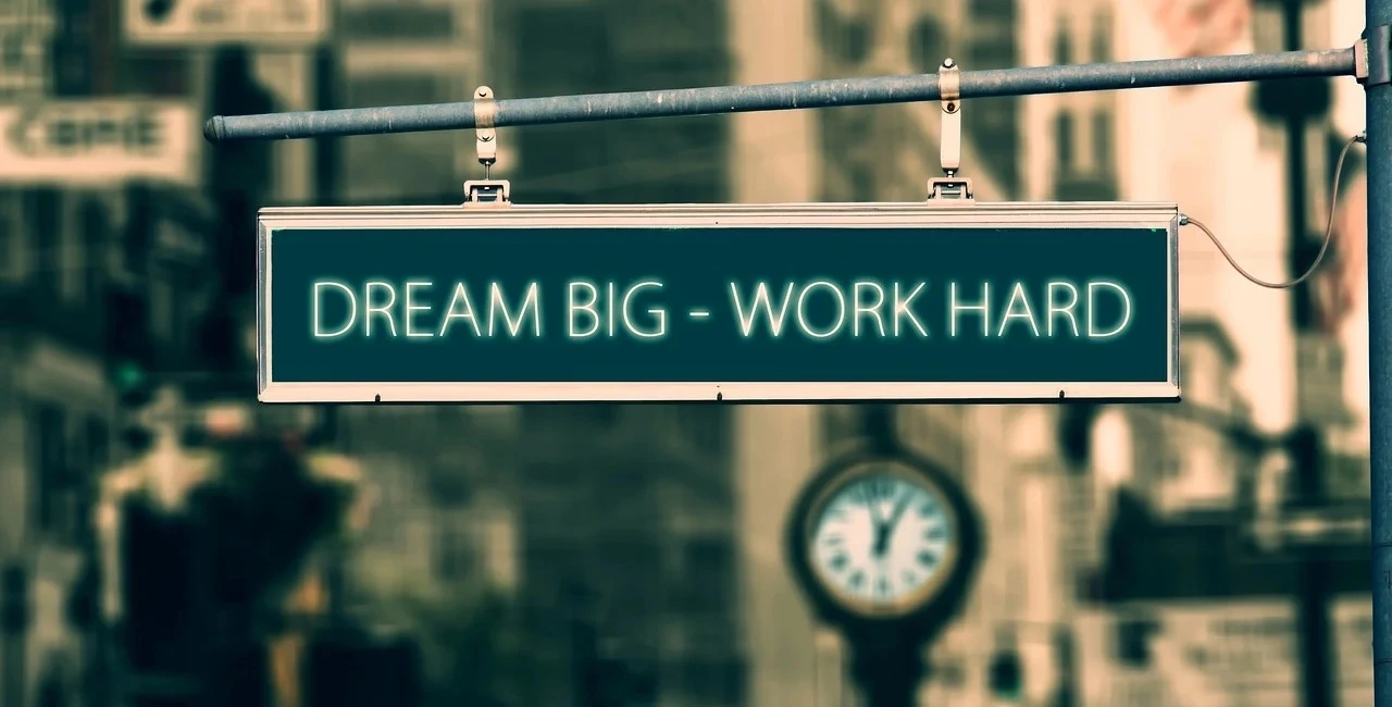 dream-big-work-hard-5556539_1280.jpeg