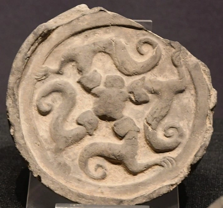 사수문와당(진나라) (2).jfif