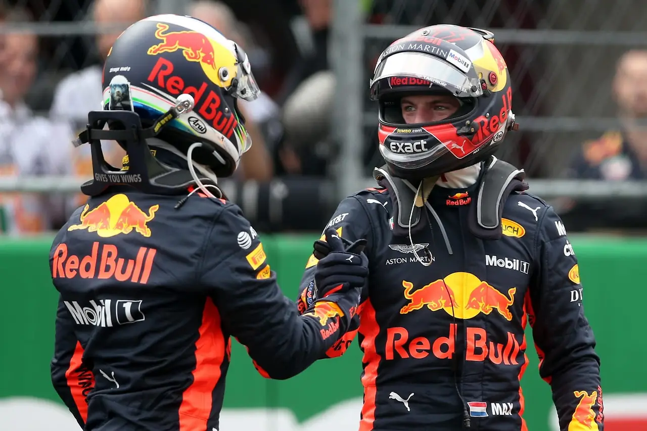 daniel_ricciardo_max_verstappen_red_bull_racing_f1_mexico_2018