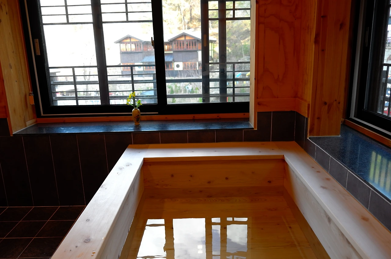 니지모리 스튜디오  (5).jpeg