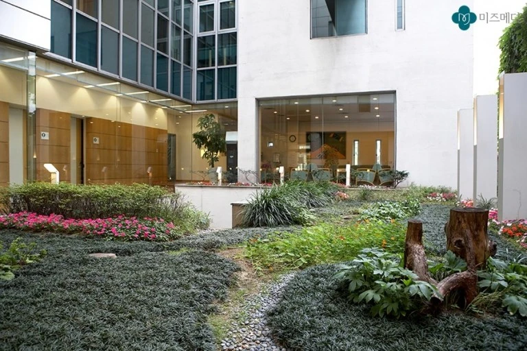 ?src=http%3A%2F%2Fblogfiles.naver.net%2FMjAxOTEyMTNfMjM5%2FMDAxNTc2MTk4MjE4NTM4.0wbEBf4WC9eKVpmBy9mapdqhkqf65SD7-RzhIv5-1isg.F1g0nG6DKBpK-00qDhh0Kh4p1h7bE6oh1VSnW0XWyAQg.JPEG.mizgangnam%2Fmiz090613-0165.jpg&type=sc960_832