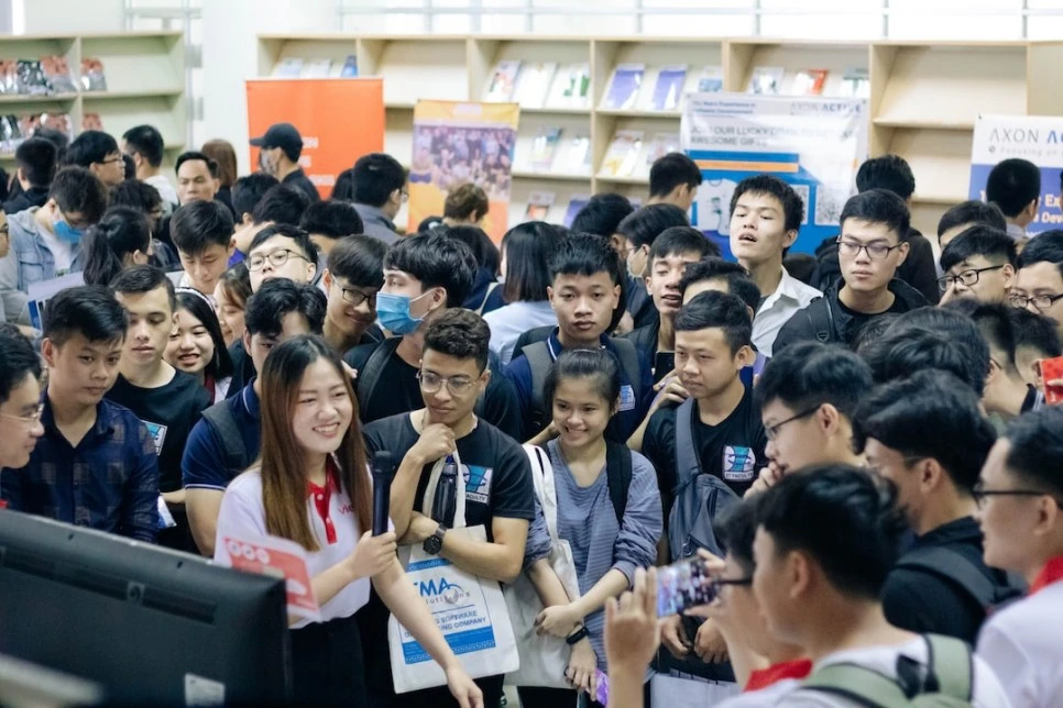 photo-1618758993113-2447833402d6.jpg?type=w966