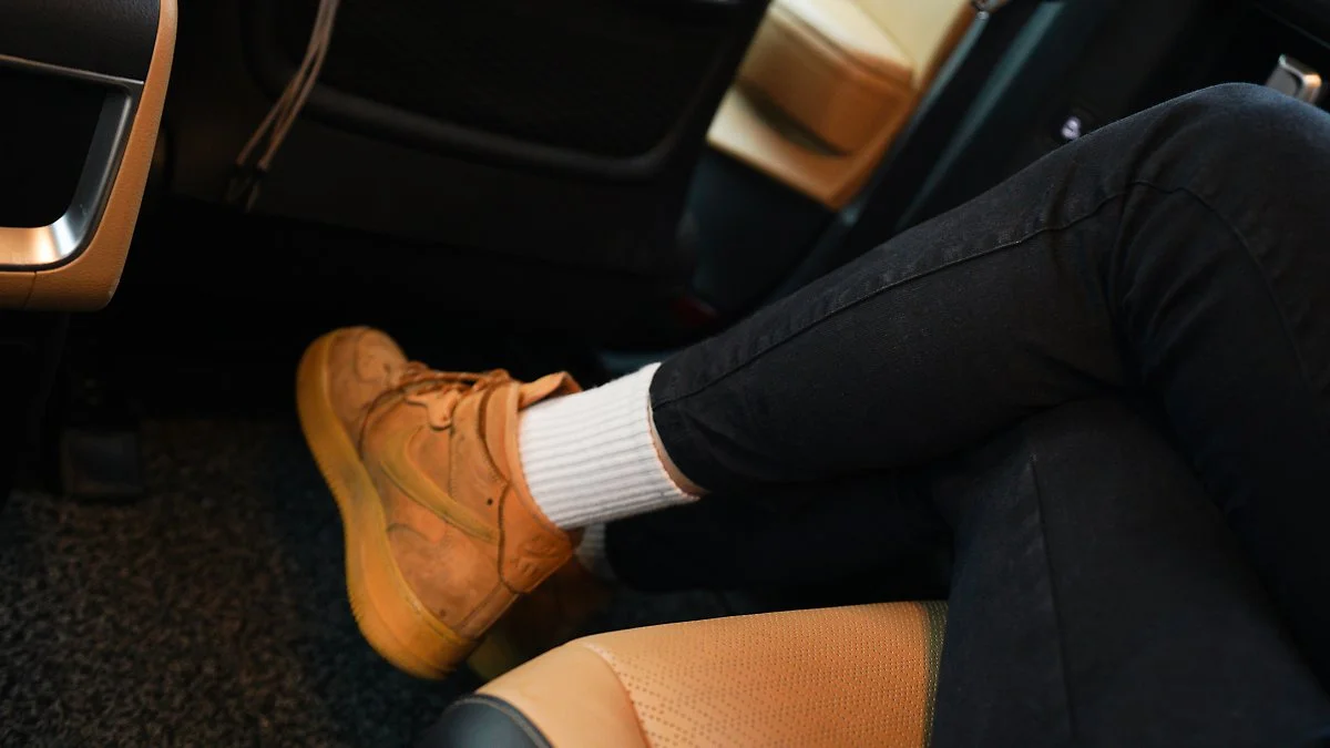 7._%EA%B3%A0%EA%B0%9D%EC%9D%98_%ED%8E%B8%EC%95%88%ED%95%9C_%EC%9D%B4%EB%8F%99%EC%9D%84_%EB%8F%95%EB%8A%94_%EB%84%93%EA%B3%A0_%EC%95%88%EB%9D%BD%ED%95%9C_2%EC%97%B4_%EA%B3%B5%EA%B0%84.jpg?type=w1200