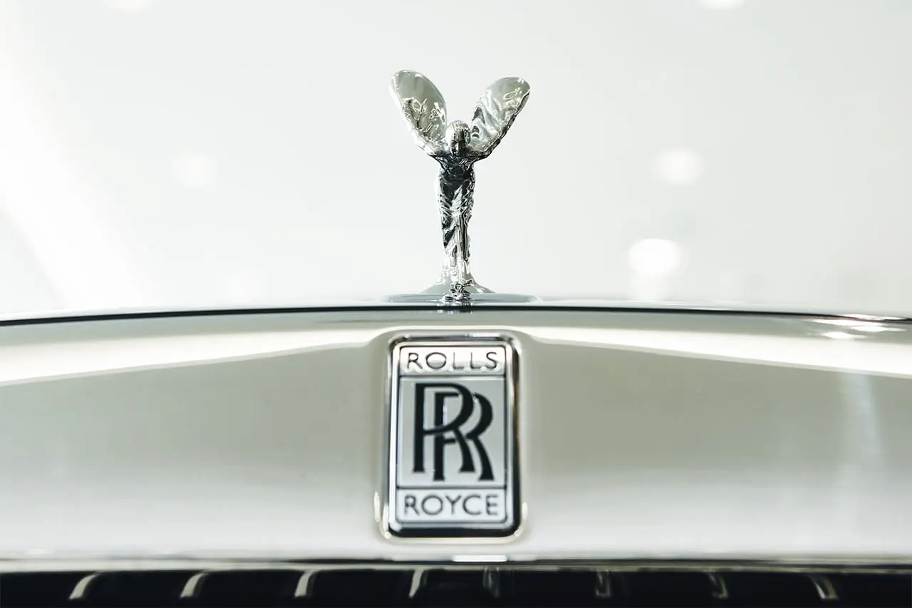 https%3A%2F%2Fkr.hypebeast.com%2Ffiles%2F2021%2F09%2Fhow-to-buy-rolls-royce-in-korea-99.jpg?q=75&amp;w=800&amp;cbr=1&amp;fit=max