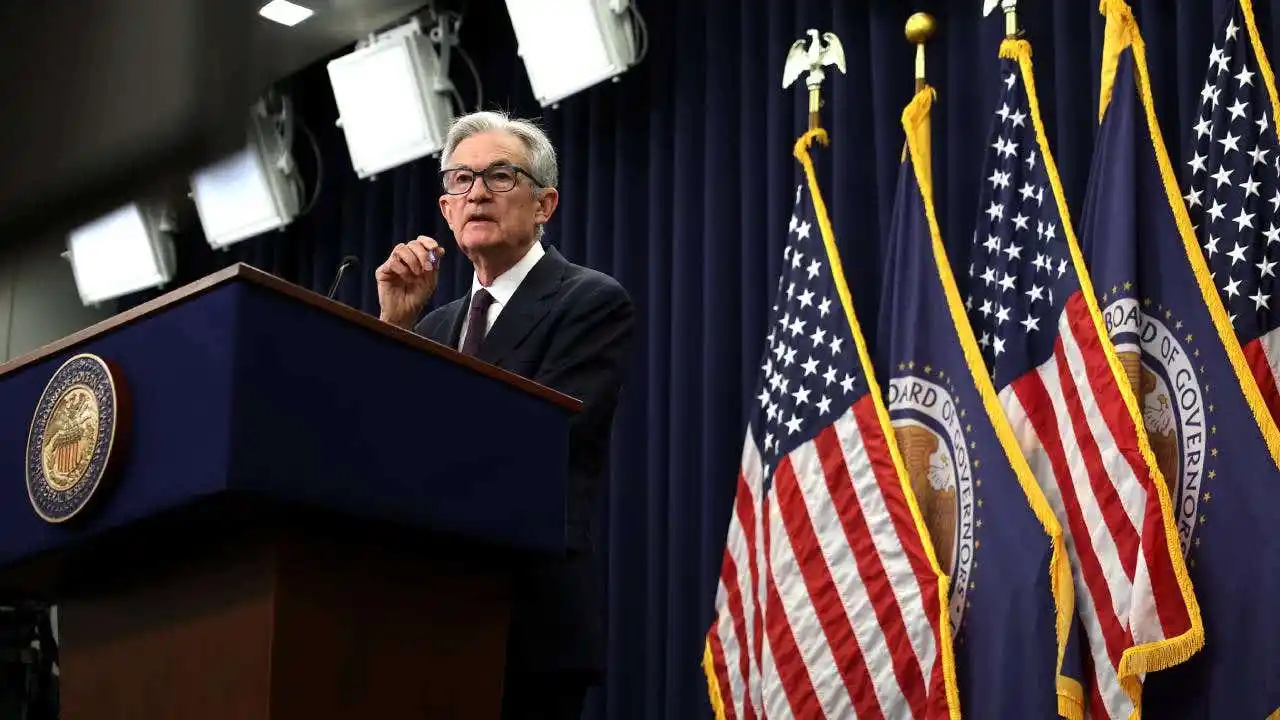 federal-reserve-chair-powell-holds-press-conference-on-interest-rates.jpg?auto=webp&optimize=high&crop=16:9
