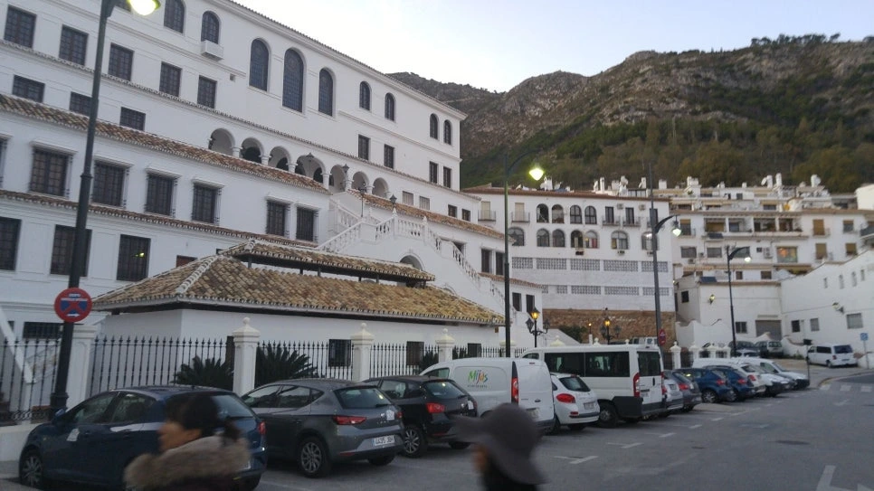 다운로드 (19).jpeg